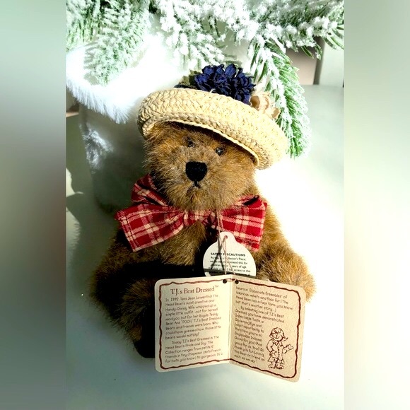 Gen-you-wine BOYDS Bears “Betty Jane Maybeary” - Picture 3 of 9